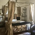 Boutique Saint-louis Hotel 3*