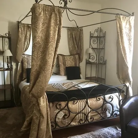 Boutique Saint-louis Hotel 3*