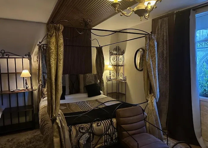 Boutique Saint-louis Hotel 3*